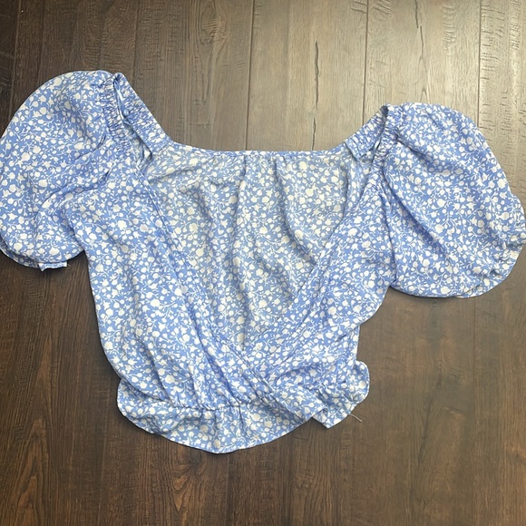 Sienna Sky Small off the shoulders blue top #c16 - Picture 2 of 3